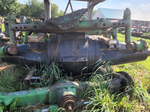 FRONT AXLE ASSEMBLY
