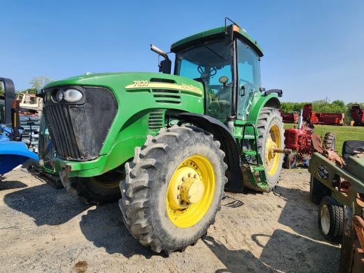 John Deere 7820 Salvage Tractor
