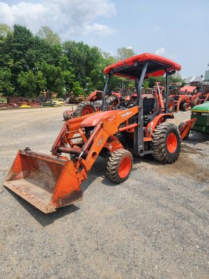 Kubota B26 Salvage Tractor