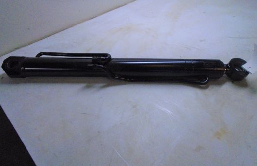 LOADER LIFT CYLINDER - R.H.