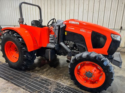 Kubota M6L-111SDS 4wd Rops tractor