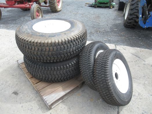 NH set of 4 turf tires and wheels