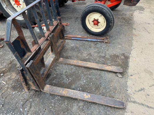 FFC 42" skid steer pallet forks