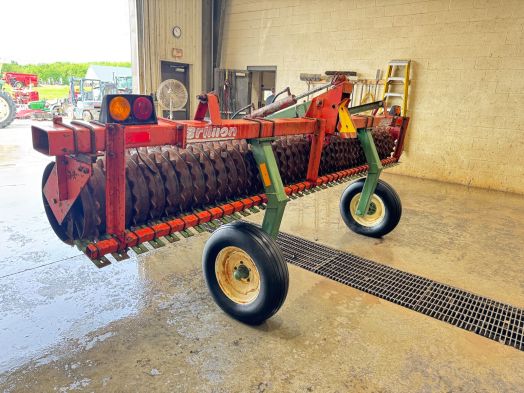 Brillion 14' transport packer P10
