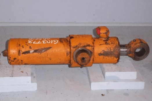Case Swing Cylinder