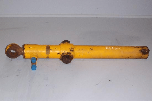 Case R.h. Tilt Cylinder
