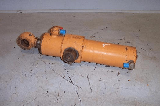 Case Swing Cylinder