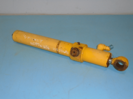 Case R.h. Loader Bucket Cylinder Assembly