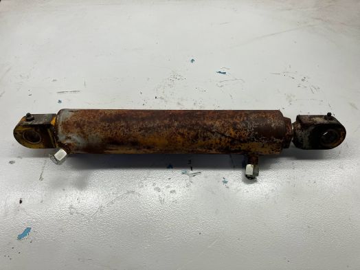 STEERING CYLINDER 2 WD