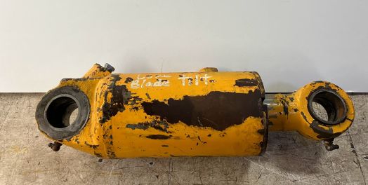 TILT CYLINDER