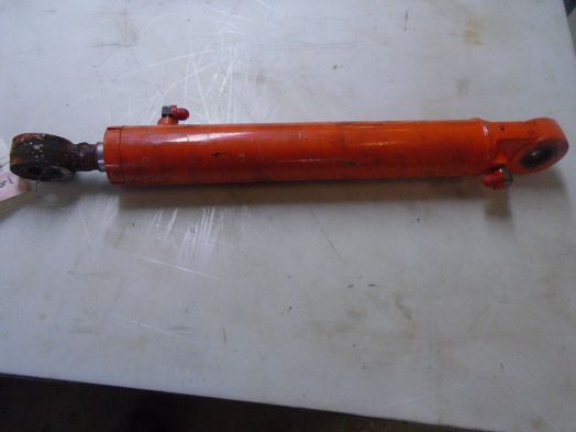BOOM CYLINDER