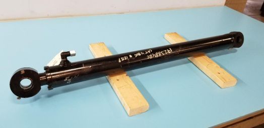 LOADER TILT CYLINDER