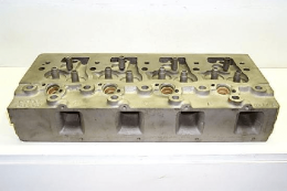 Case-international Cylinder Head