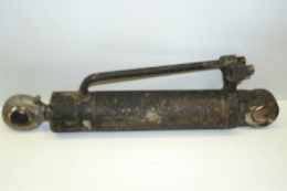Case-international Steering Cylinder